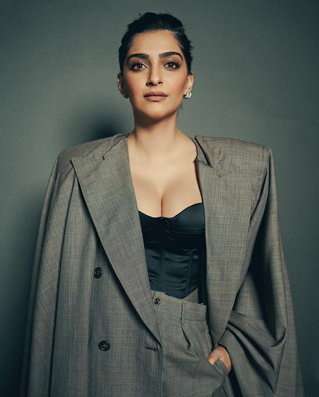 Fashioninsta Sonam Kapoor Strikes Again For GRAZIA